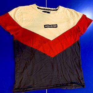 HOLLISTER SHORT SLEEVE T-SHIRT